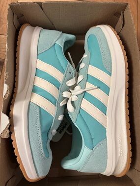 Womens Adidas Run 70s 2.0 Semi Flash Aqua JW7924 Size 6.5